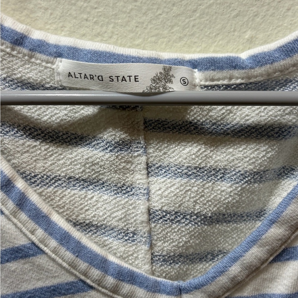 Altar’d State Crop Top - Picture 2 of 5